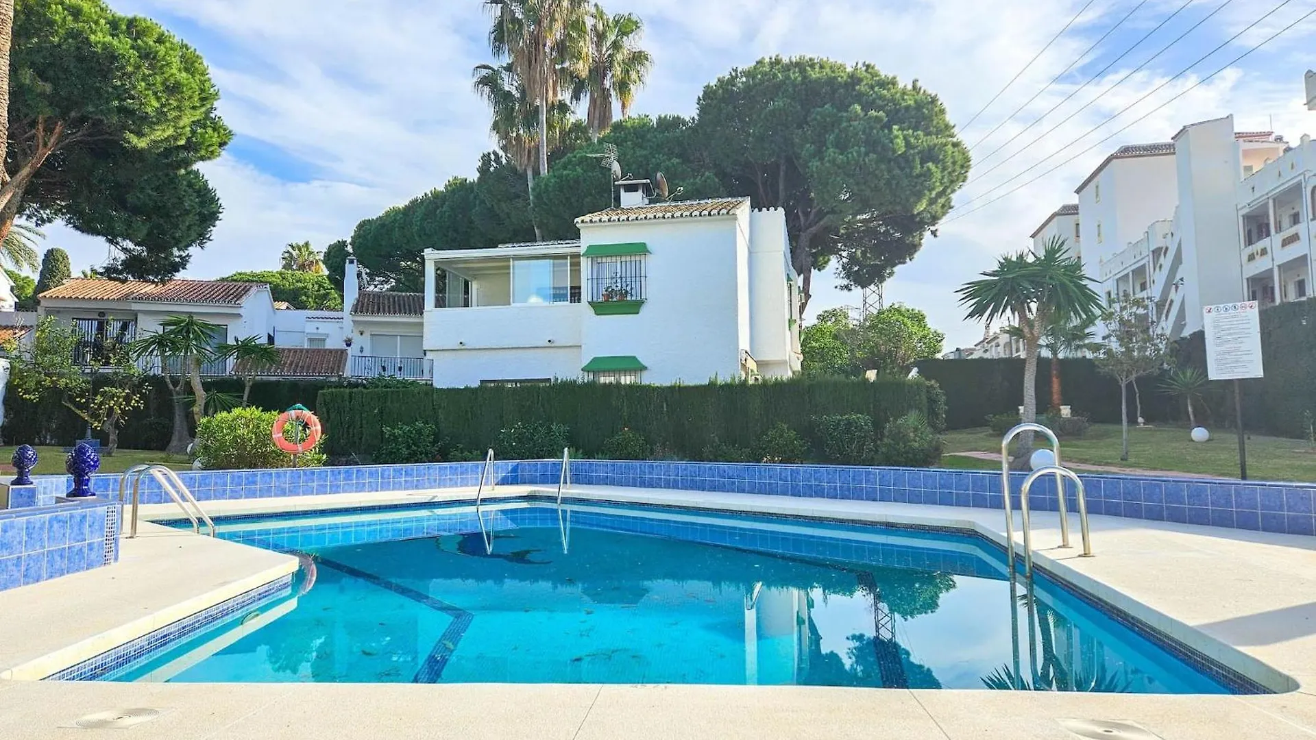 Two Bed House In Calahonda Just 1Km To The Beach MIJAS COSTA Dom wakacyjny