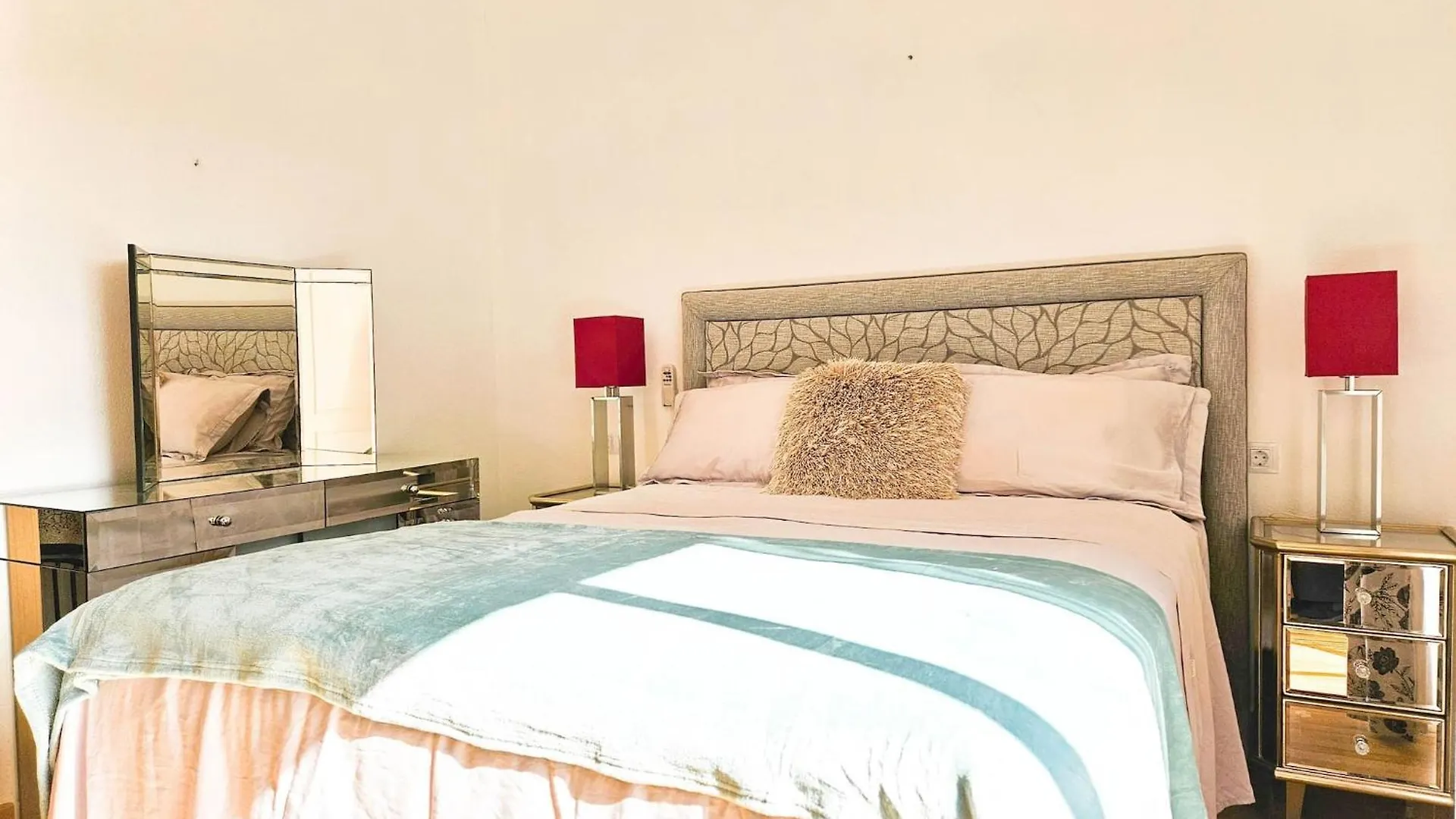 Two Bed House In Calahonda Just 1Km To The Beach MIJAS COSTA 0*,  Hiszpania